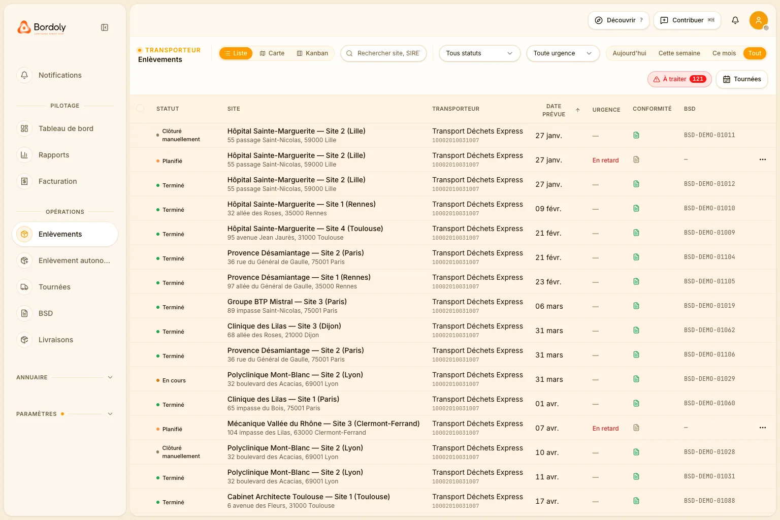 Bordoly en vue transporteur : la liste des enlèvements avec le statut, la conformité et la référence TrackDéchets de chacun